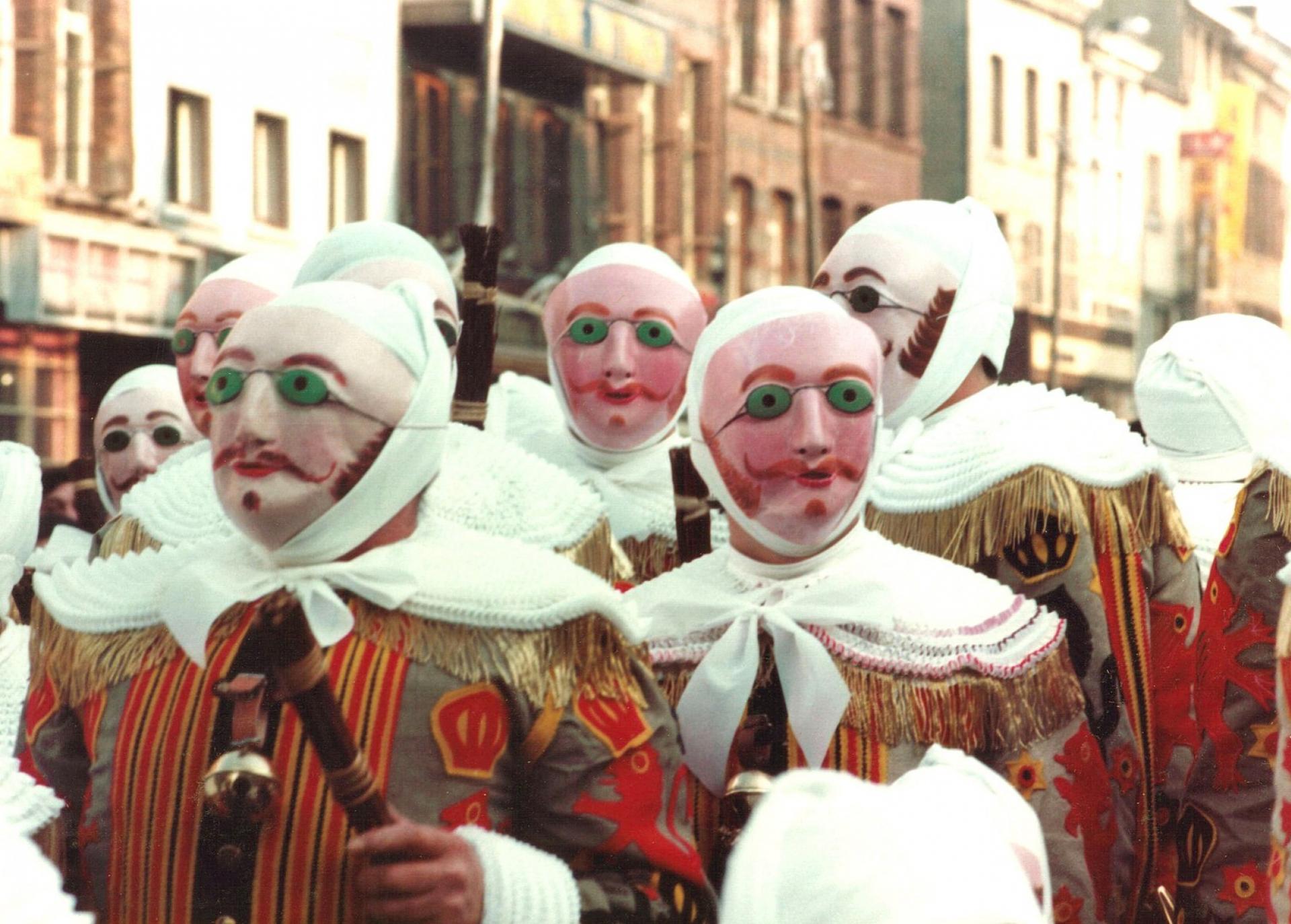 Guide pratique pour profiter du Carnaval en Belgique Taxi Navette